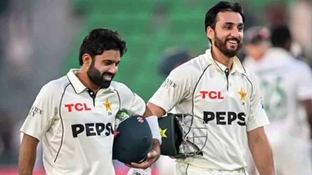 বাবর-রিজওয়ানদের ওপর চটলেন কোচ আজহার