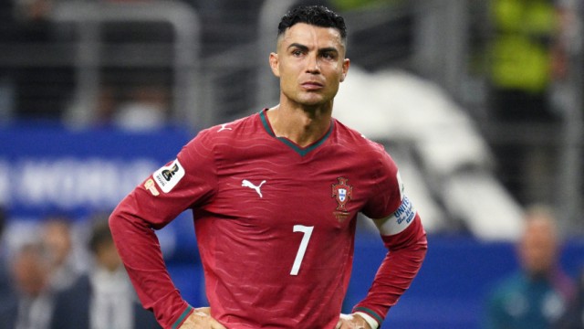 রোনাল্দোর আল নাসেরে আর্থিক সংকট, মালিকানা বিক্রির পথে ক্লাব