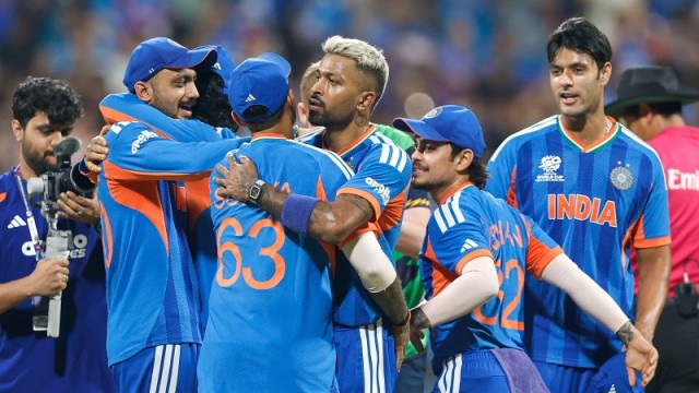 ‘মন্দভাগ্য’ হওয়ায় ফাইনালের আগে এবার হোটেল পরিবর্তন করল ভারত