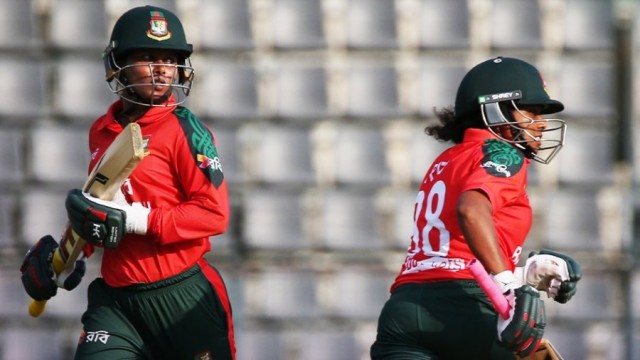 বাংলাদেশকে হোয়াইটওয়াশ করেছে শ্রীলঙ্কা