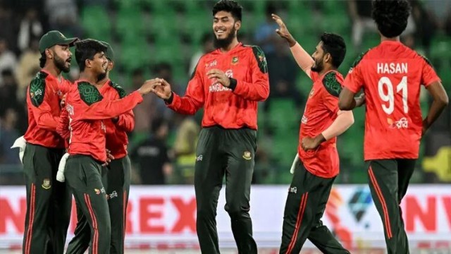 টি-টোয়েন্টি র‌্যাংকিংয়ে এক ধাপ এগুলো বাংলাদেশ