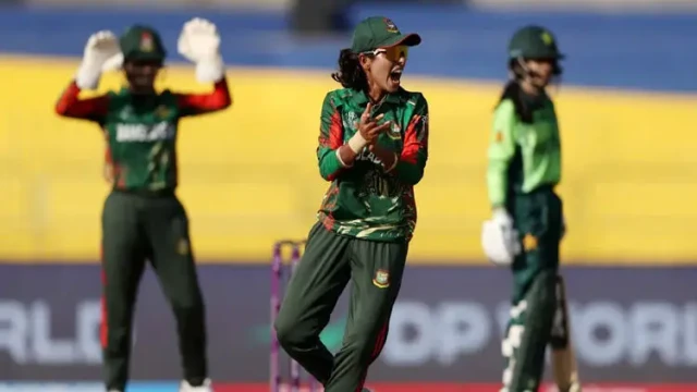 বাংলাদেশকে ১৩০ রানের লক্ষ্য দিল পাকিস্তান