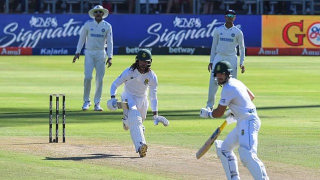 টেস্ট ক্রিকেটে লাঞ্চের আগে চা বিরতি!