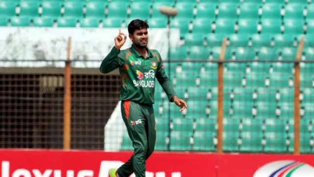 সরে দাঁড়ালেন মিরাজ!