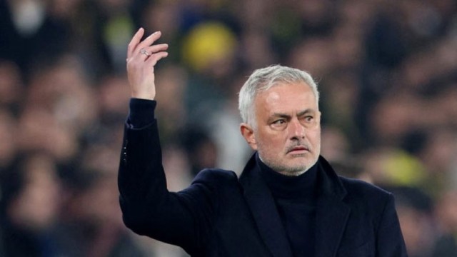 মরিনহোকে ছাঁটাই করলো ফেনারবাখ