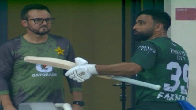 সত্যিই কি ফখর আউট ছিলেন?