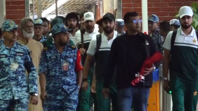 ওয়ানডে সিরিজ খেলতে ঢাকায় পা রাখল আফ্রিদি-রিজওয়ানরা