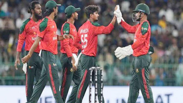 বাংলাদেশ-পাকিস্তানের ‘অঘোষিত’ সেমিফাইনাল আজ