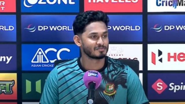 সমীকরণের দিকে তাকিয়ে আমরা: তানজিদ