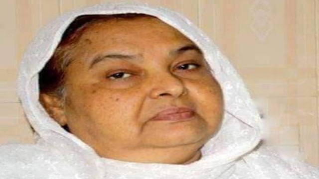 ক্রিকেটার ও আলোকচিত্রী মঈন খুরশীদের মায়ের মৃত্যুবার্ষিকী